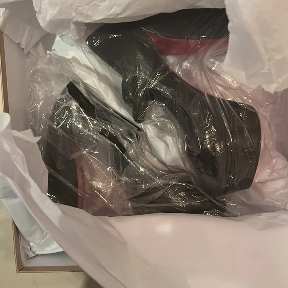 ❌SOLD❌CHRISTIAN LOUBOUTIN Movida Mary Jane Red Sole Platform Pumps - Picture 11 of 13